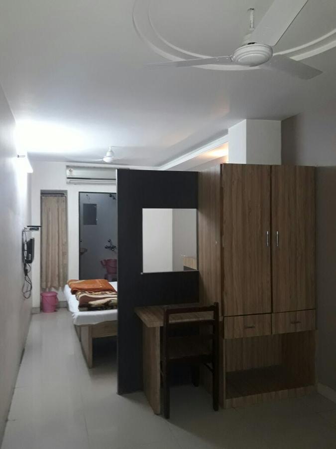 Hotel Pariwar Aurangābād Esterno foto